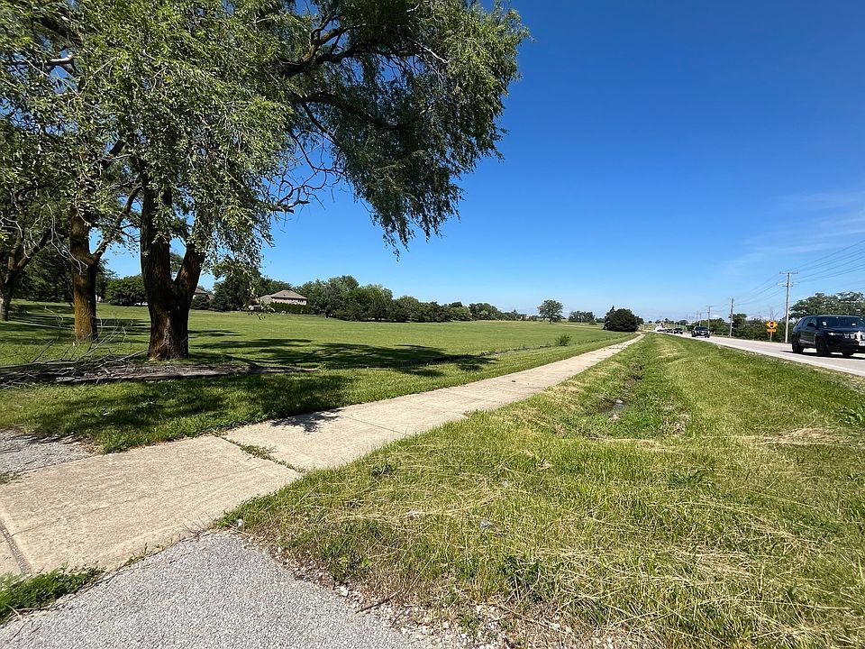 2nd image of 10850 W Laraway Rd