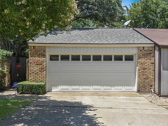 2nd image of 4116 Village Oak Dr