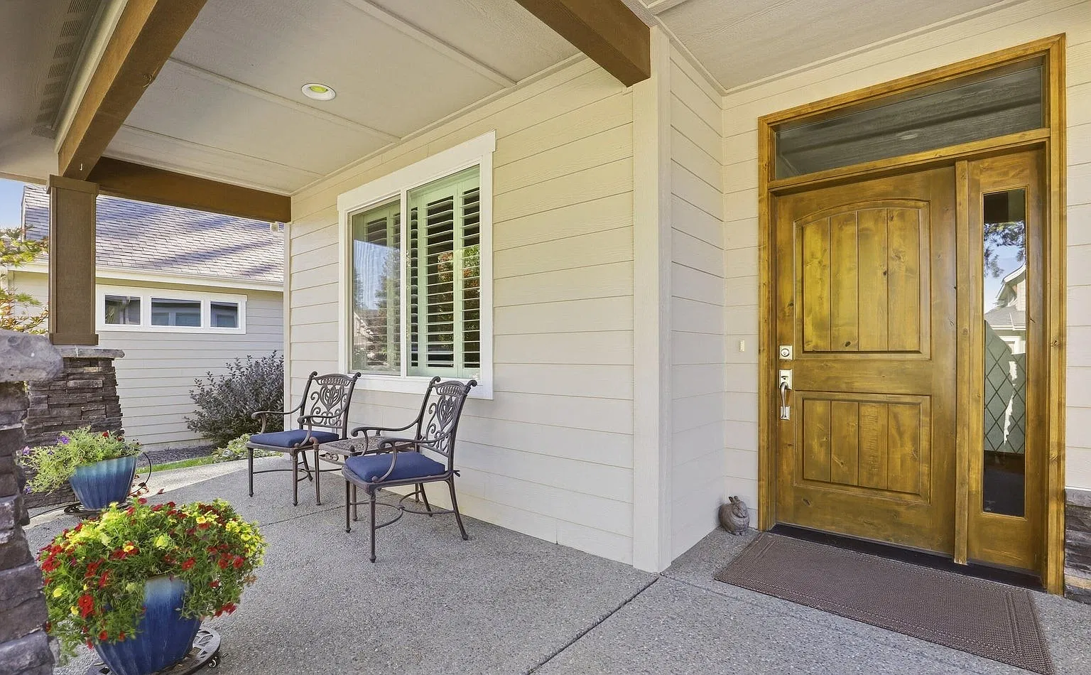 4 bed, 2283 sqft, $3,600 — Photo 3
