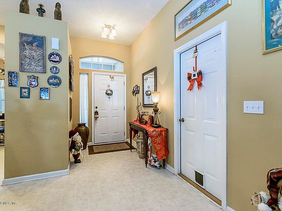 3rd image of 8074 Keswick Ct