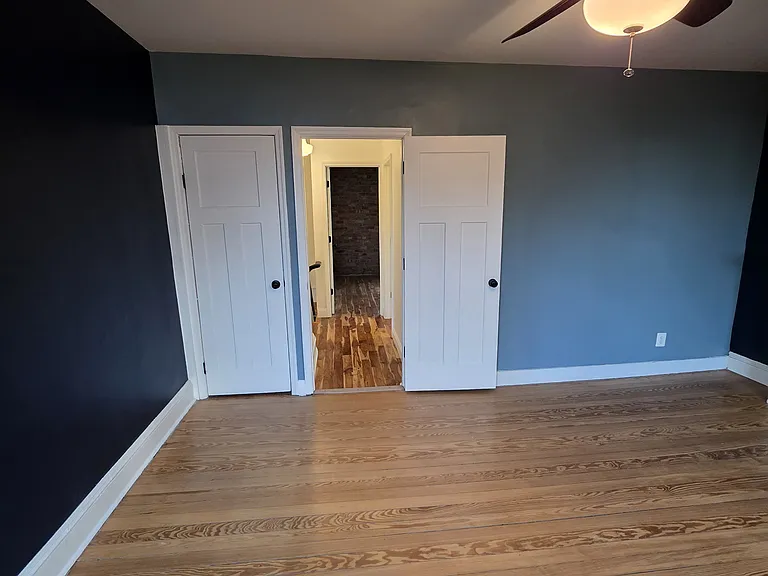 148 S Swan St #A — Photo 15