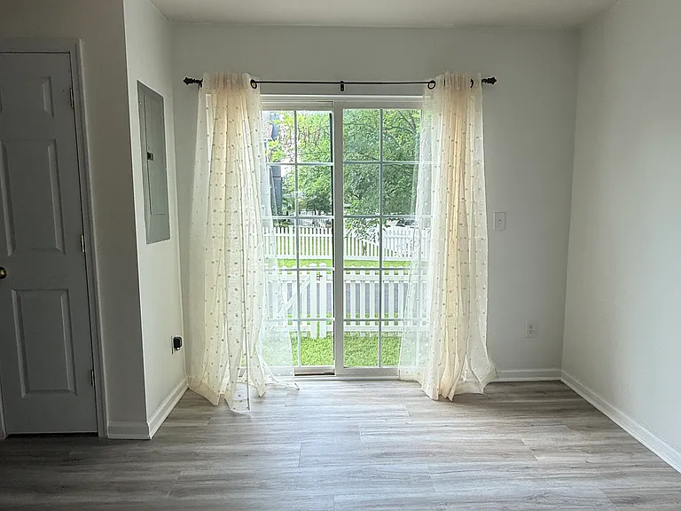 4400 Betty Ln — Photo 10