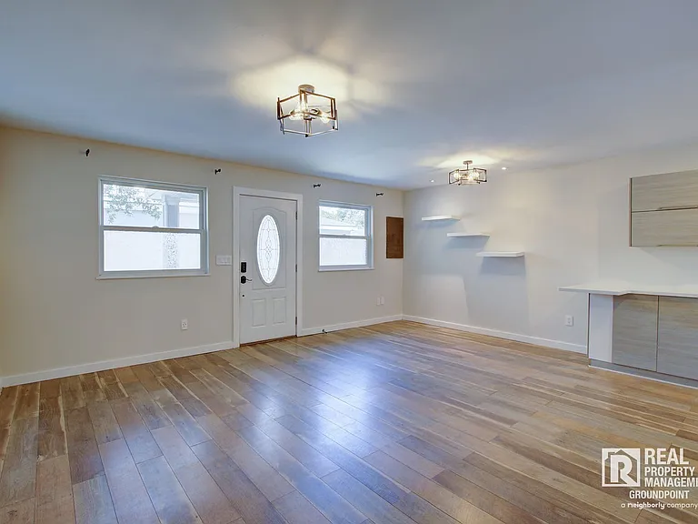 134 Congress St #B — Photo 8
