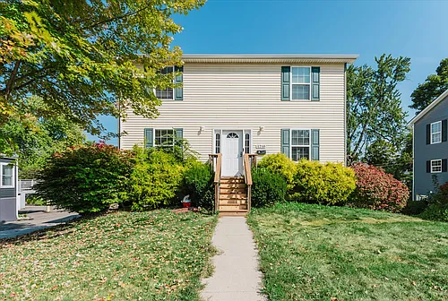 1210 Washtenaw Ave Photo 1