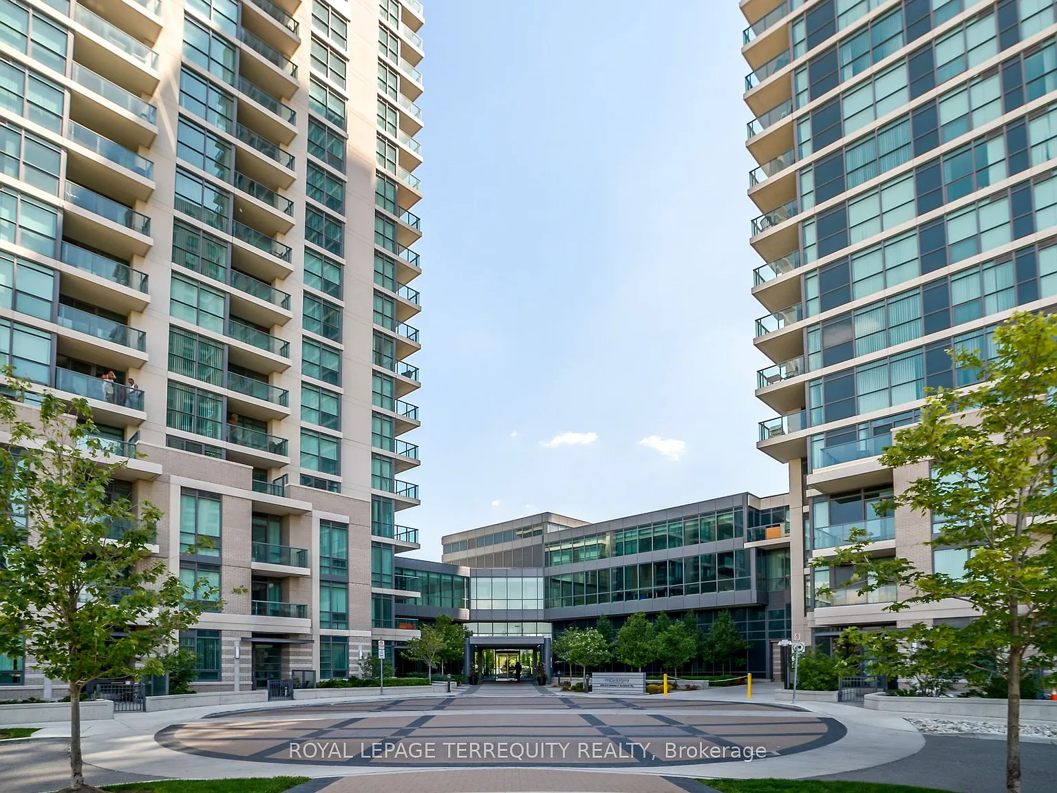 One Sherway Garden Tower Three — Photo 1