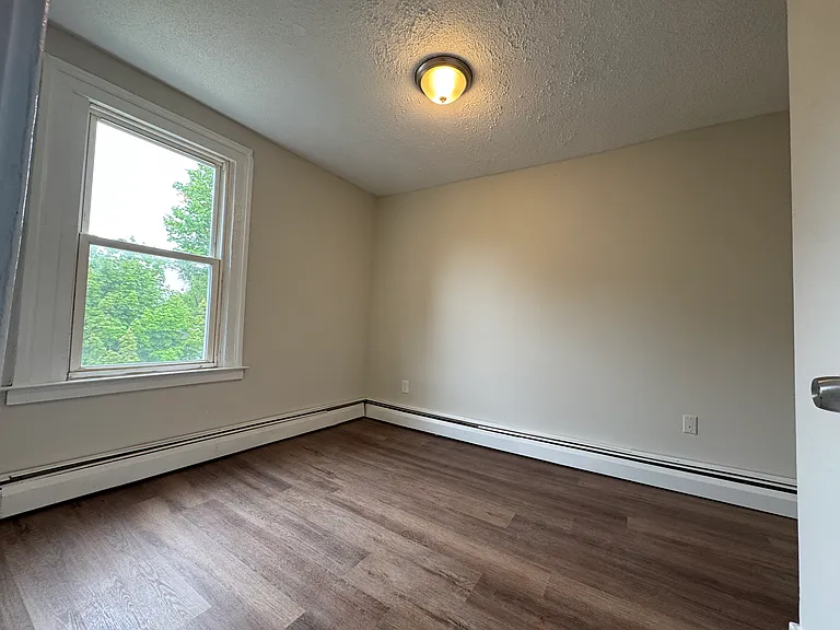 312 Davenport Ave #B2 — Photo 2