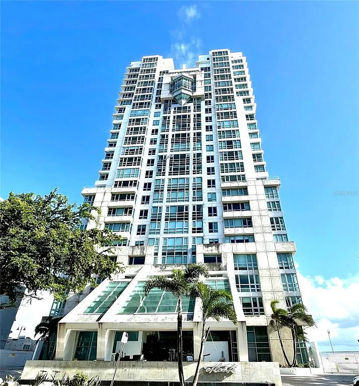 2 bed, 2.0 bath, 1351 sqft, $5,500 — Photo 1