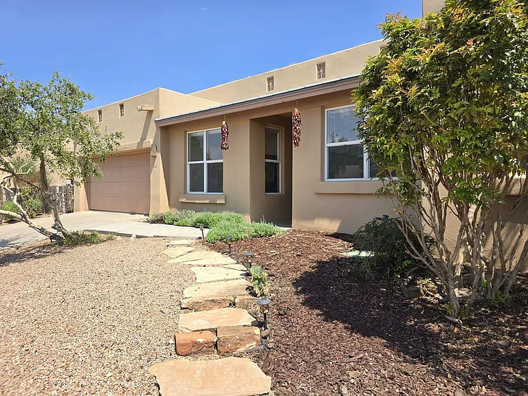 3 Wood Flower Pl — Photo 28