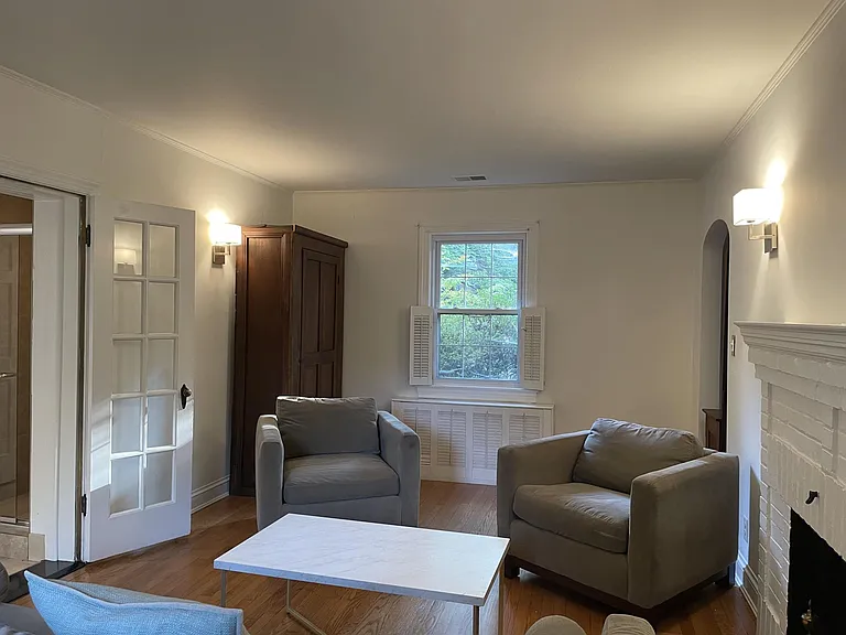 5750 Macarthur Blvd NW — Photo 2