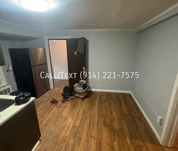 151 School St — Photo 9
