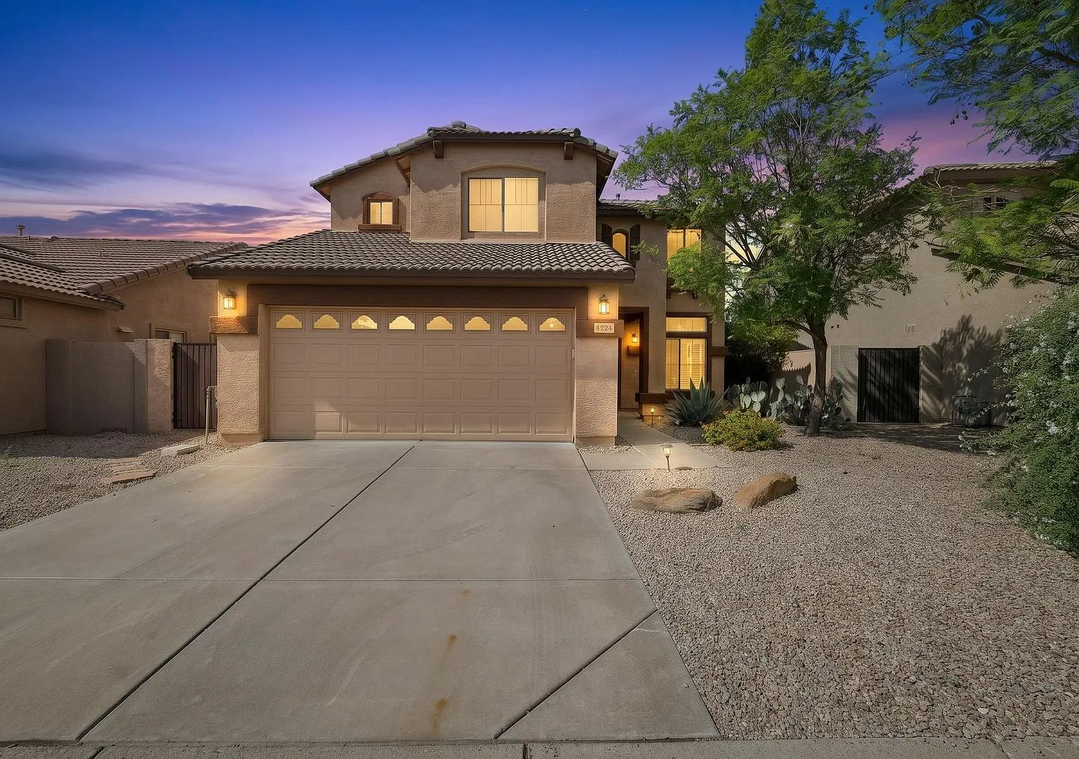 Property is ready now in the highly sought after Asher Hills Preserve, 4 Bedrooms with a loft, be... — Photo 2