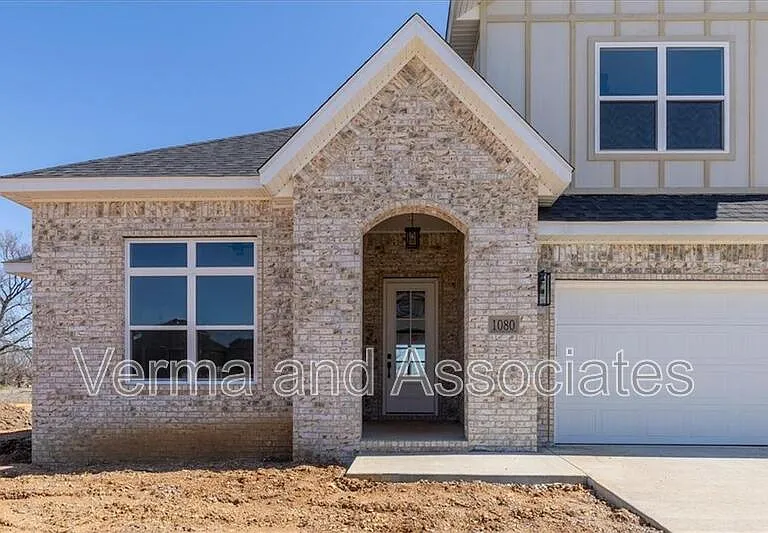 1050 Whistler St — Photo 25