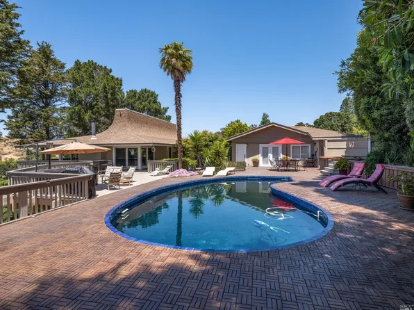 205 San Marino Dr, San Rafael, CA 94901