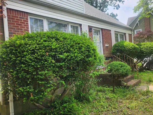 258 Brown Avenue, Hempstead, NY 11550