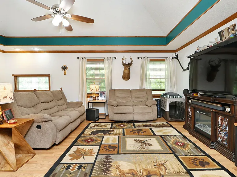 119 N Kaw Dr — Photo 7