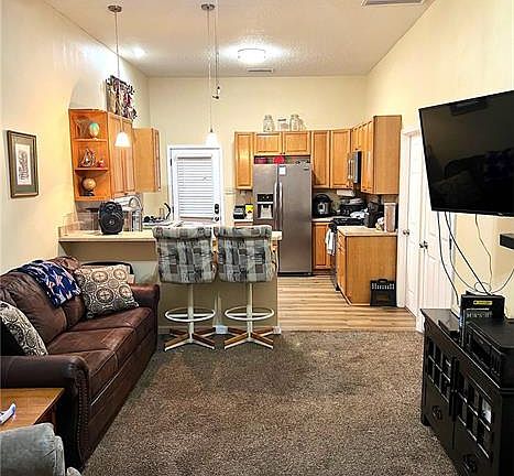 3rd image of 4422 Cleveland Ave #2