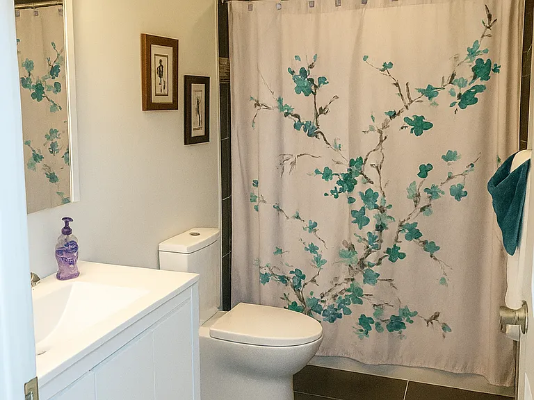 1834 Vineyard St #2 — Photo 6