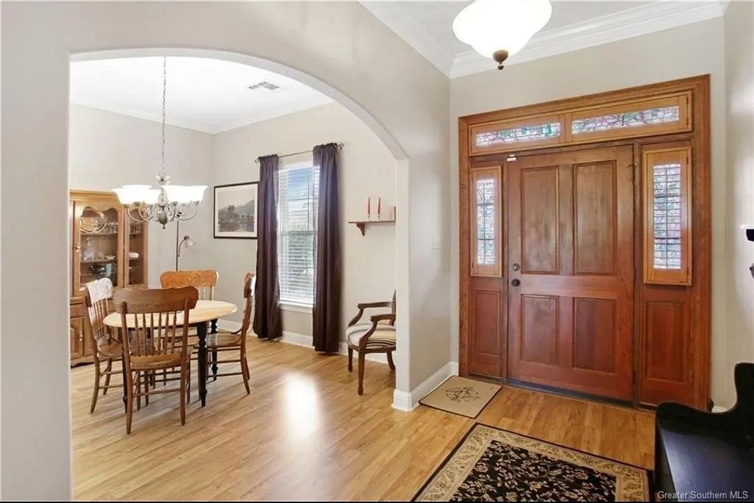 4 bed, 2.5 bath, 2382 sqft, $3,200 — Photo 2