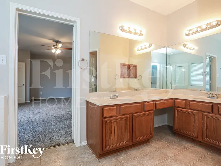 1731 Vista Ridge Dr W — Photo 13