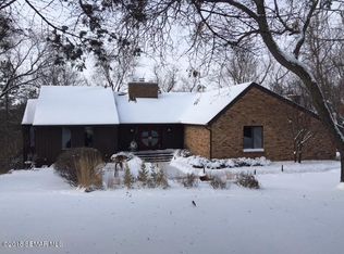 933 Paxton Rd SW, Rochester, MN 55902