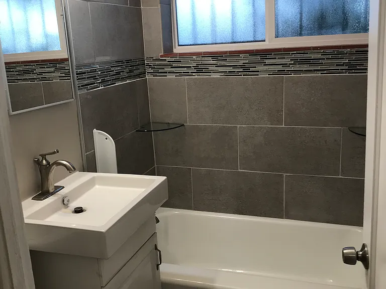 3085 N Cook St — Photo 7