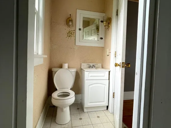 1502 Ferry St, La Crosse, WI 54601