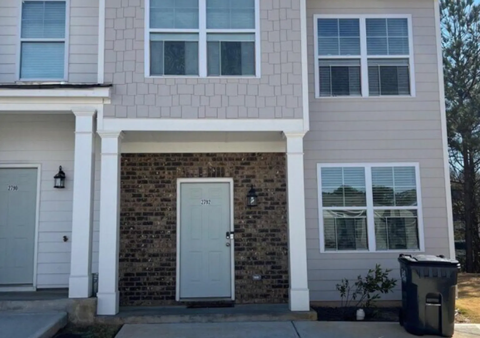 Room in 4 Bedroom Home in Atlanta — Photo 1