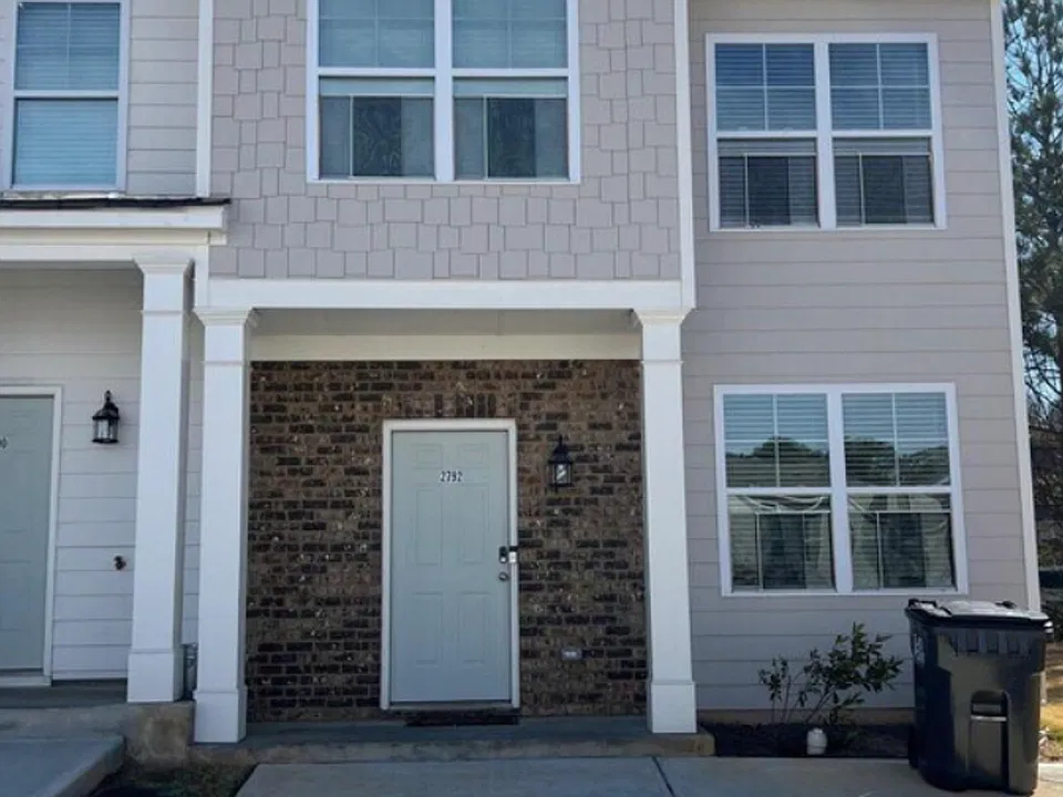 2792 Laurel Ridge Cir