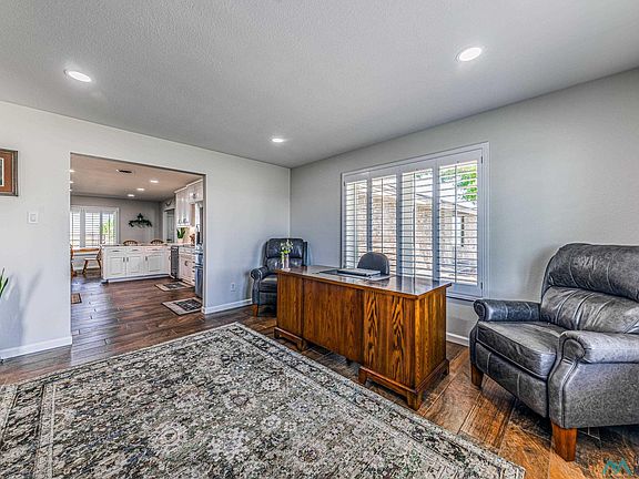 4th image of 3302 Browning Pl
