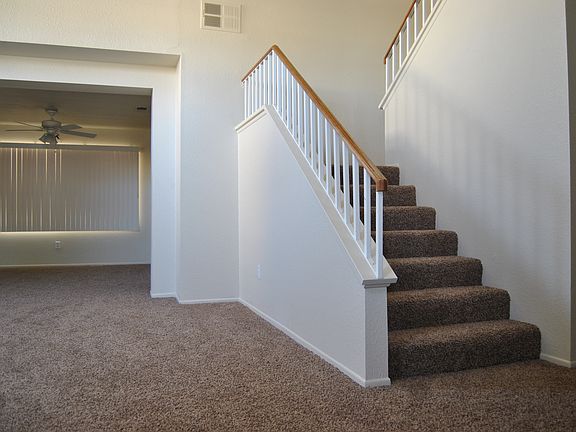 3rd image of 14439 Bailey Ct