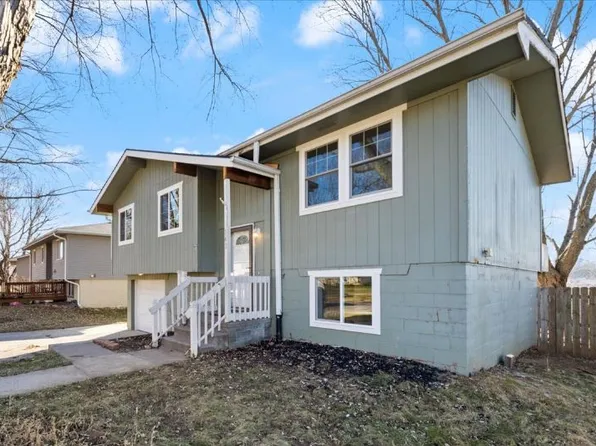 142 Glenbrook Dr, Glenwood, IA 51534