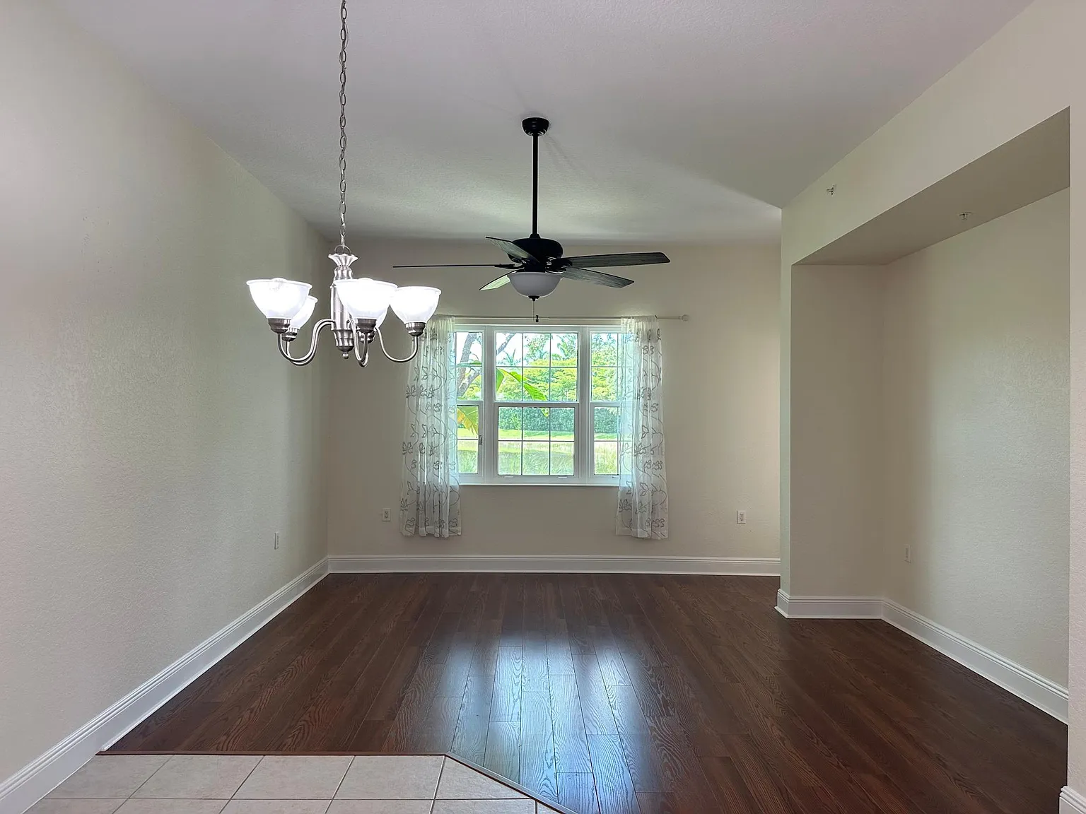 3 bed, 2237 sqft, $3,000 — Photo 2