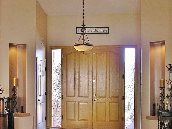Beautiful entryway w/custom glass panels
