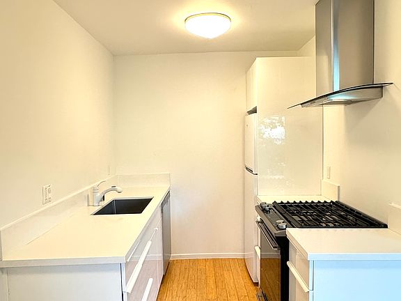 5th image of 646 N La Fayette Park Pl #2