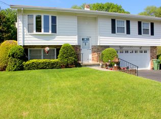 71 Brass Castle Rd, Washington, NJ 07882