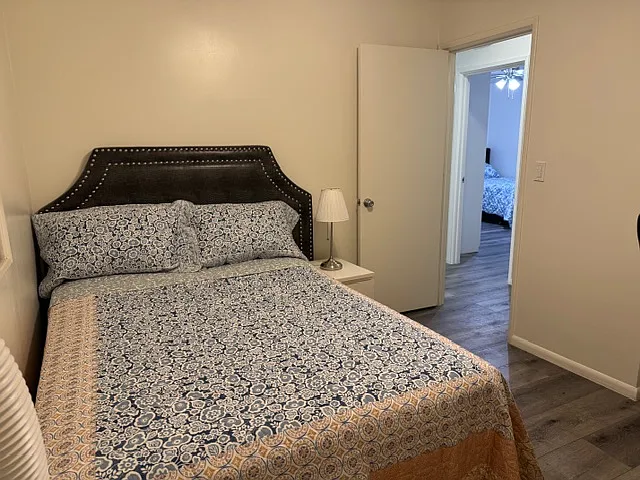2133 Norwood St #2 — Photo 11