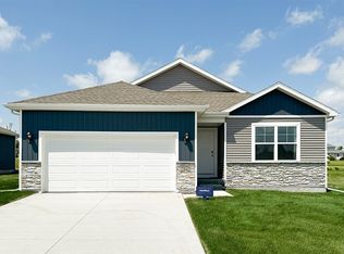 4 Verbena Ln SW, Cedar Rapids, IA 52404
