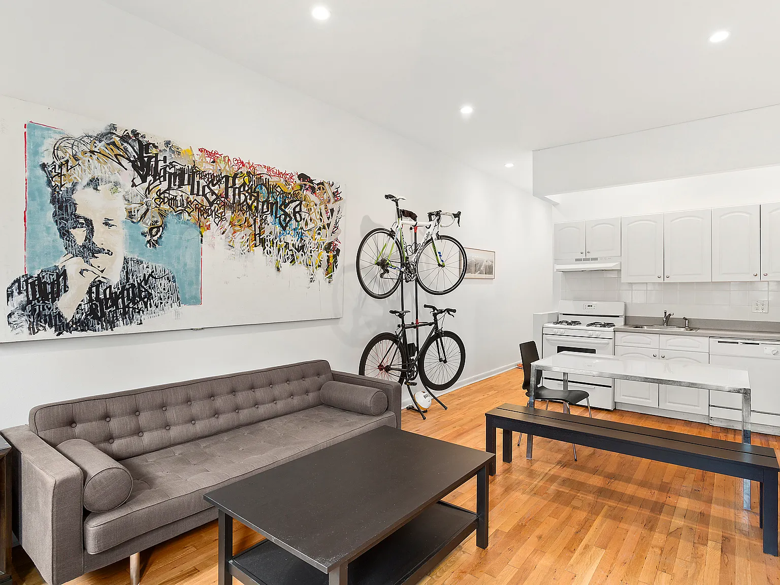 330 West 85th Street — Photo 3