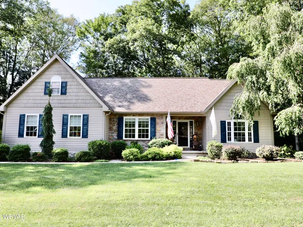 9 Tall Timber Ln, Jersey Shore, PA 17740