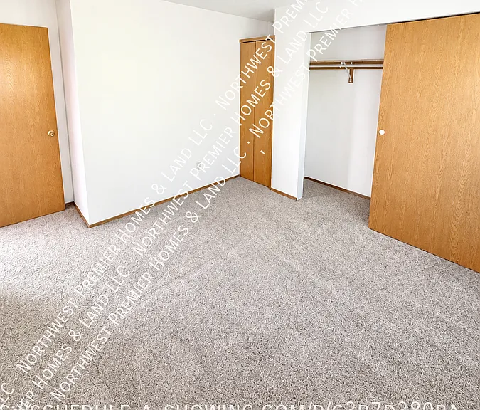 114 NW 3rd Pl #D — Photo 6