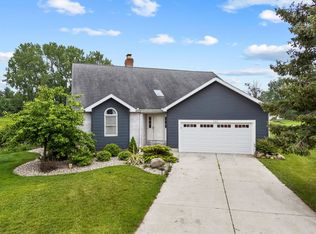 1953 S Troon Rd, Winona Lake, IN 46590