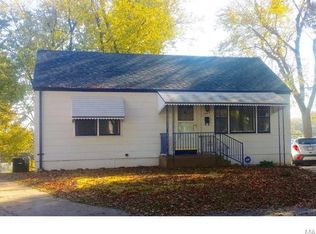 1304 Lynhaven Pl, Saint Louis, MO 63147