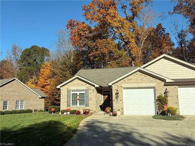 2220 Saint James Dr, Reidsville, NC, 27320