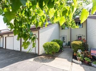 1620 Gingercreek Ct #1620, Sycamore, IL 60178