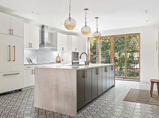 516 Lexington Ave #1, Brooklyn, NY 11221