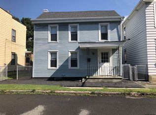 13 4th St, Waterford, NY 12188