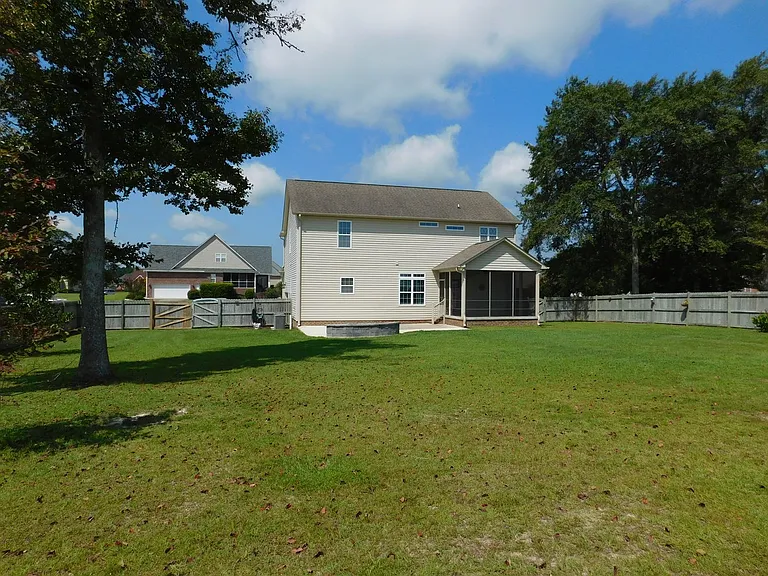 101 Staffordshire Dr — Photo 62