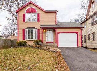 90 Clifton St, Rochester, NY 14611