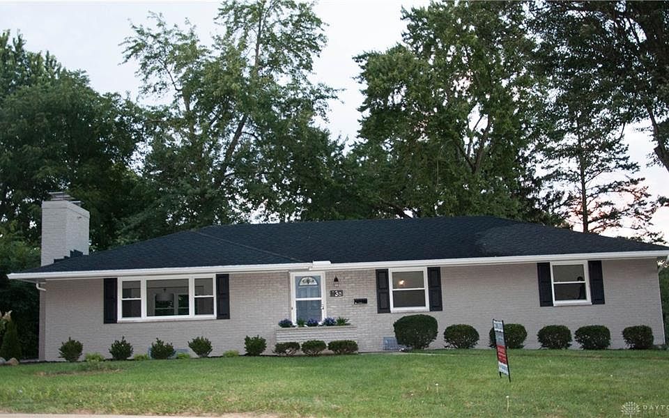 1st image of 136 Marchester Dr