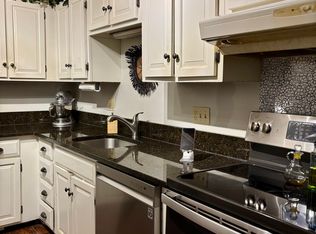 2500 Mystic Valley Pkwy APT 805, Medford, MA 02155